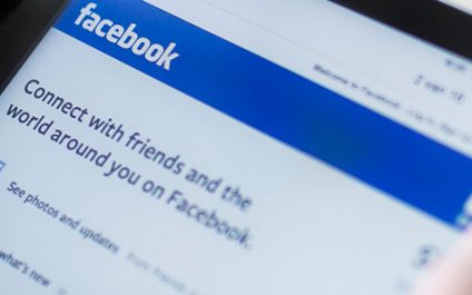 Facebook: 4th favorite choice for teens