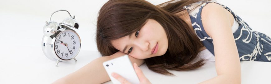 Engaging on-hold messages via VoIP