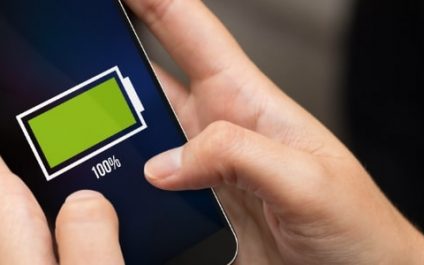 Should you keep your phone plugged in? Here’s what you need to know