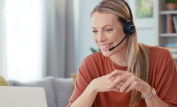 Softphones explained: 5 Benefits for modern teams