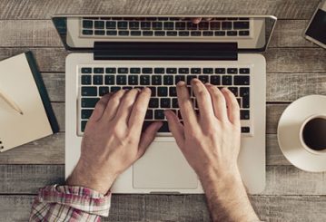 Computers for a small business: Laptop vs. desktop