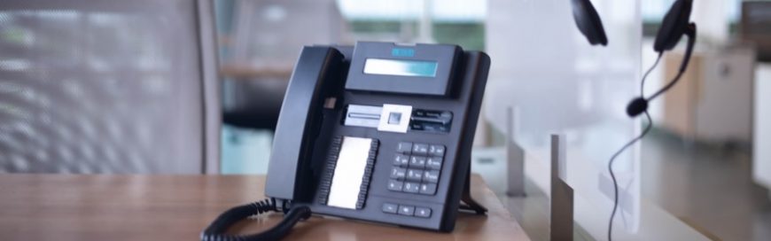 VoIP softphones vs. hardphones: Which is better for your business?