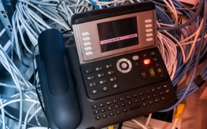 Cloud vs. on-premises VoIP: Which option is best for your business?