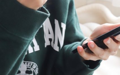 Why skipping iOS 26 could put your iPhone at serious risk