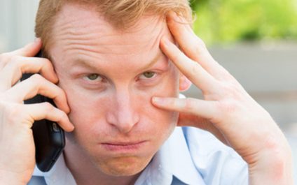 Engaging on-hold messages via VoIP