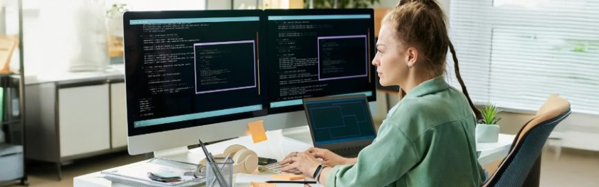 The advantages of a dual monitor setup for work