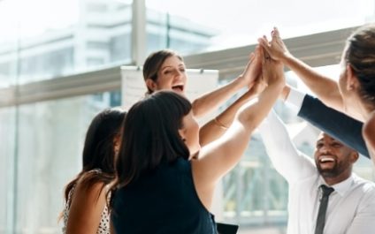 Start 2023 right with these success-oriented New Year’s resolutions