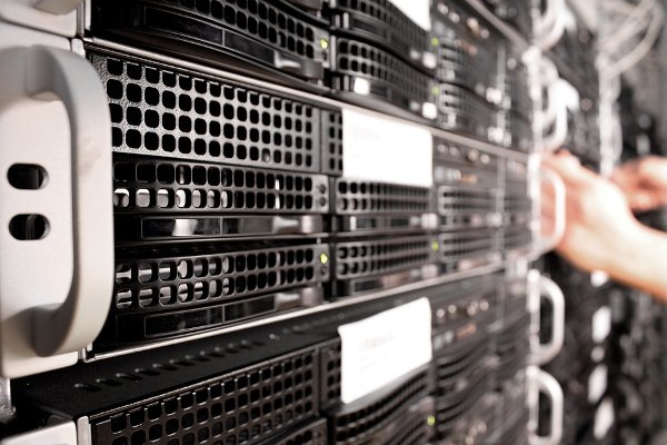 servers for a virtual server installation