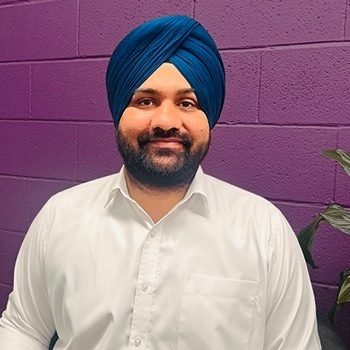 Amrinder, Masters in International Business