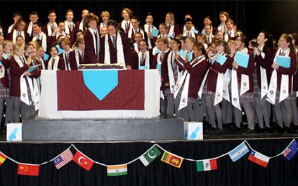 2016 graduates celebrate excellent ATAR results