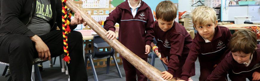 Kindy classes explore sounds of the digeridoo