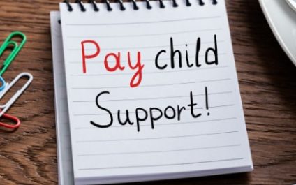 Dad bad: Papas pretending to be poor to avoid paying child support