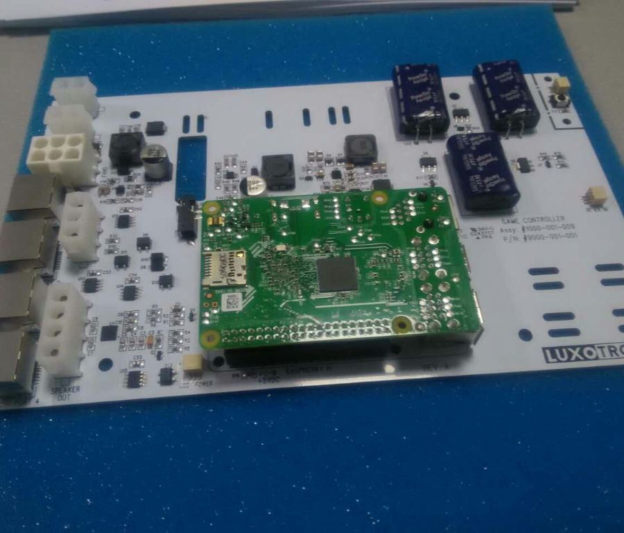 First samples of the controlled board arrive.
