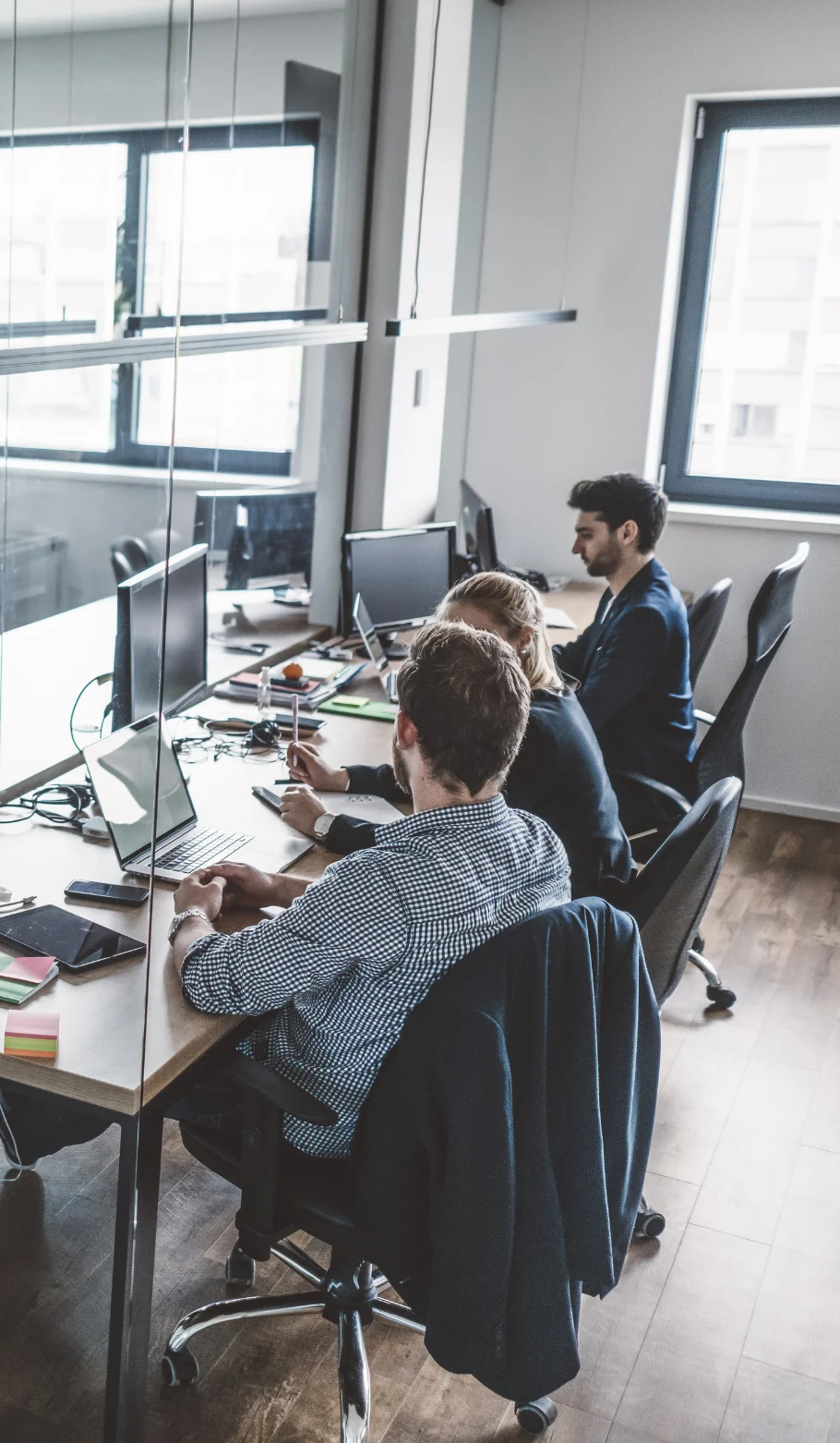 img-q1-internal-it-department-or-team