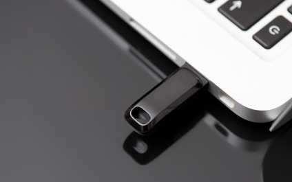 5 USB flash drive safety and usage tips, also our 3 recommended drives for 2023
