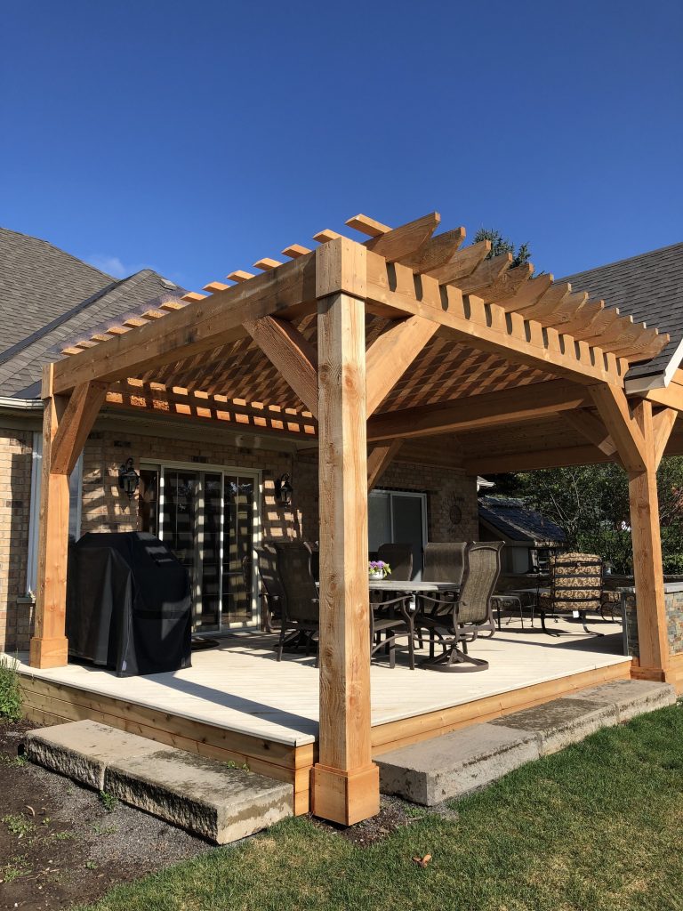 Custom Decks Waterloo, Kitchener, Guelph JWS Woodworking & Design Inc