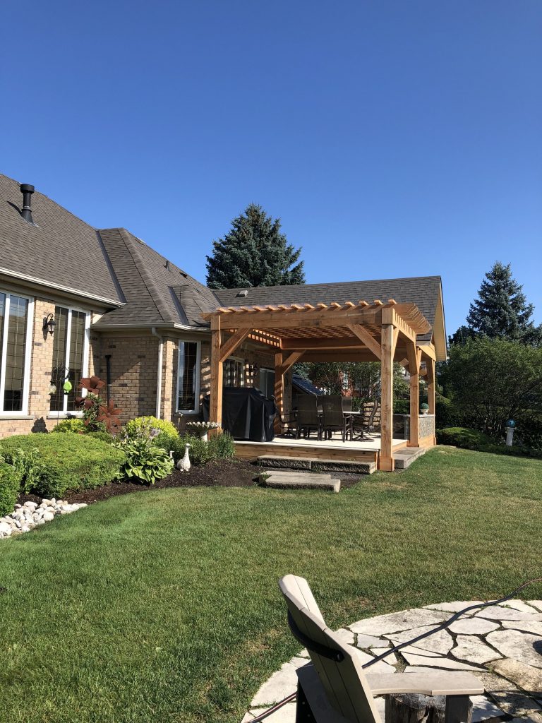 Custom Decks Waterloo, Kitchener, Guelph JWS Woodworking & Design Inc
