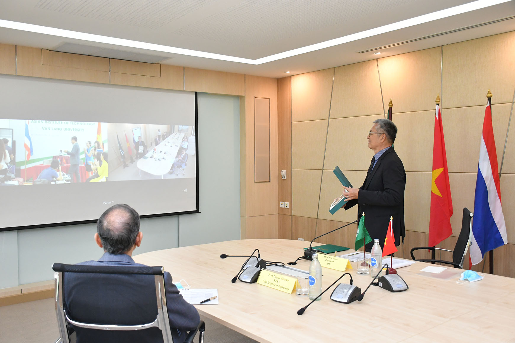 New Strategic Partnership with Van Lang University, Vietnam