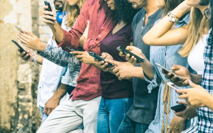 Apple dénonce Facebook pour la distribution d’une application qui capture les données de ses utilisateurs