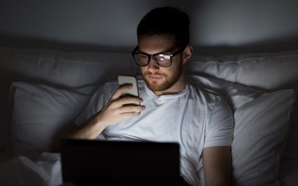 Les écrans détruisent vos yeux, et maintenant nous savons pourquoi