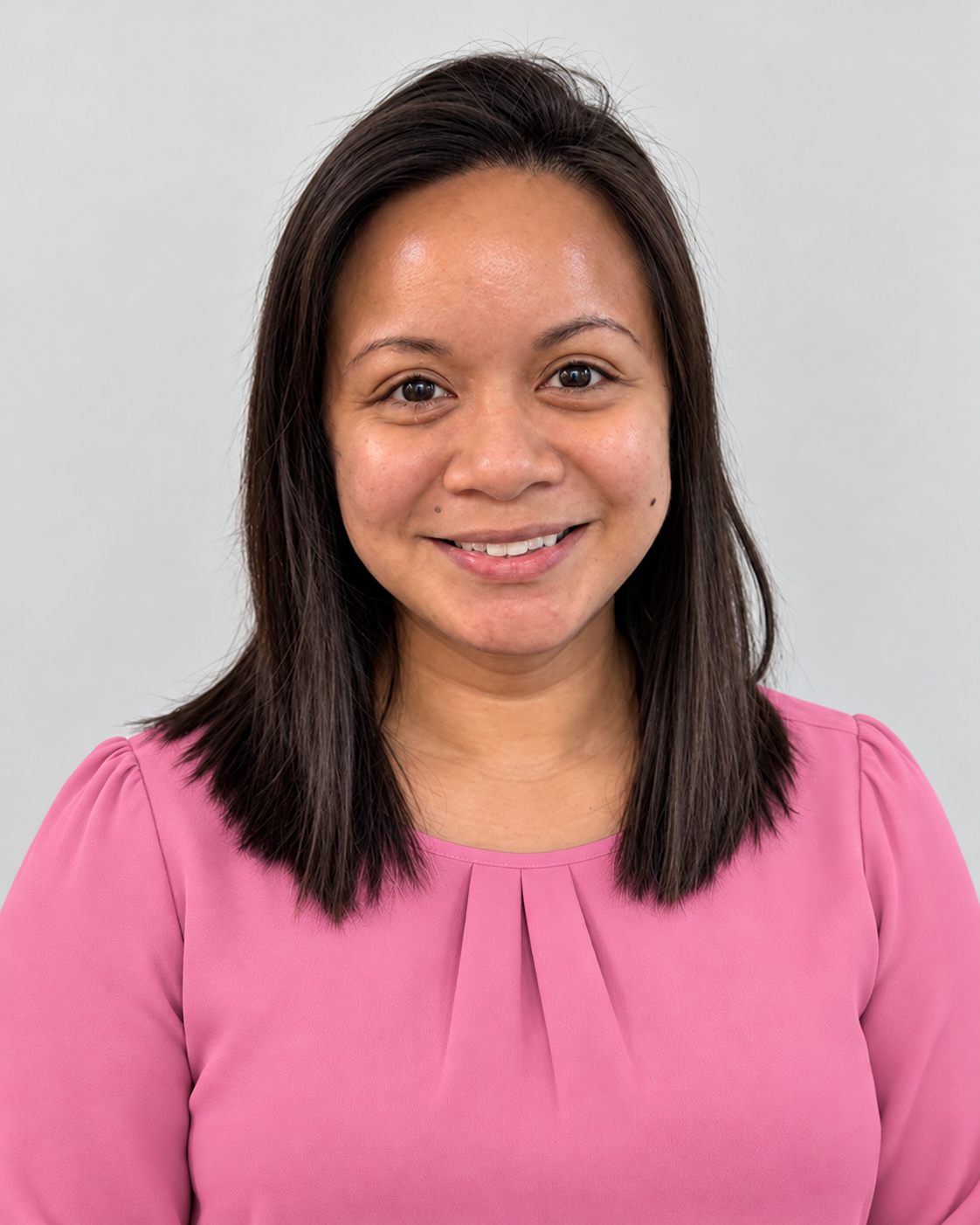 Caroline-Munozs-rose-pink-staff-portrait-1
