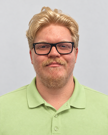 Lenin-Lopez-in-a-pale-green-polo-3