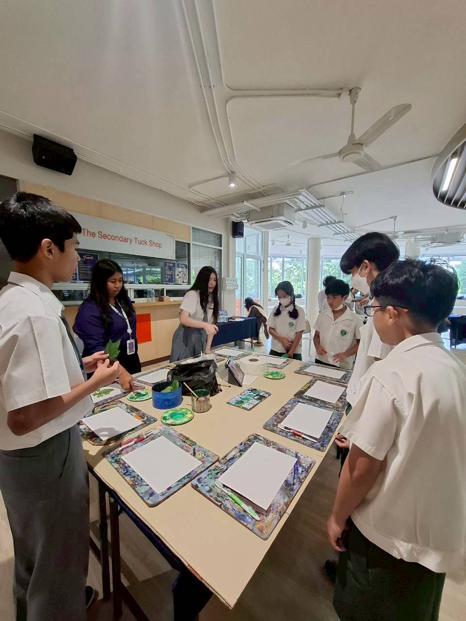 LINE_ALBUM_visit satit_251211_112