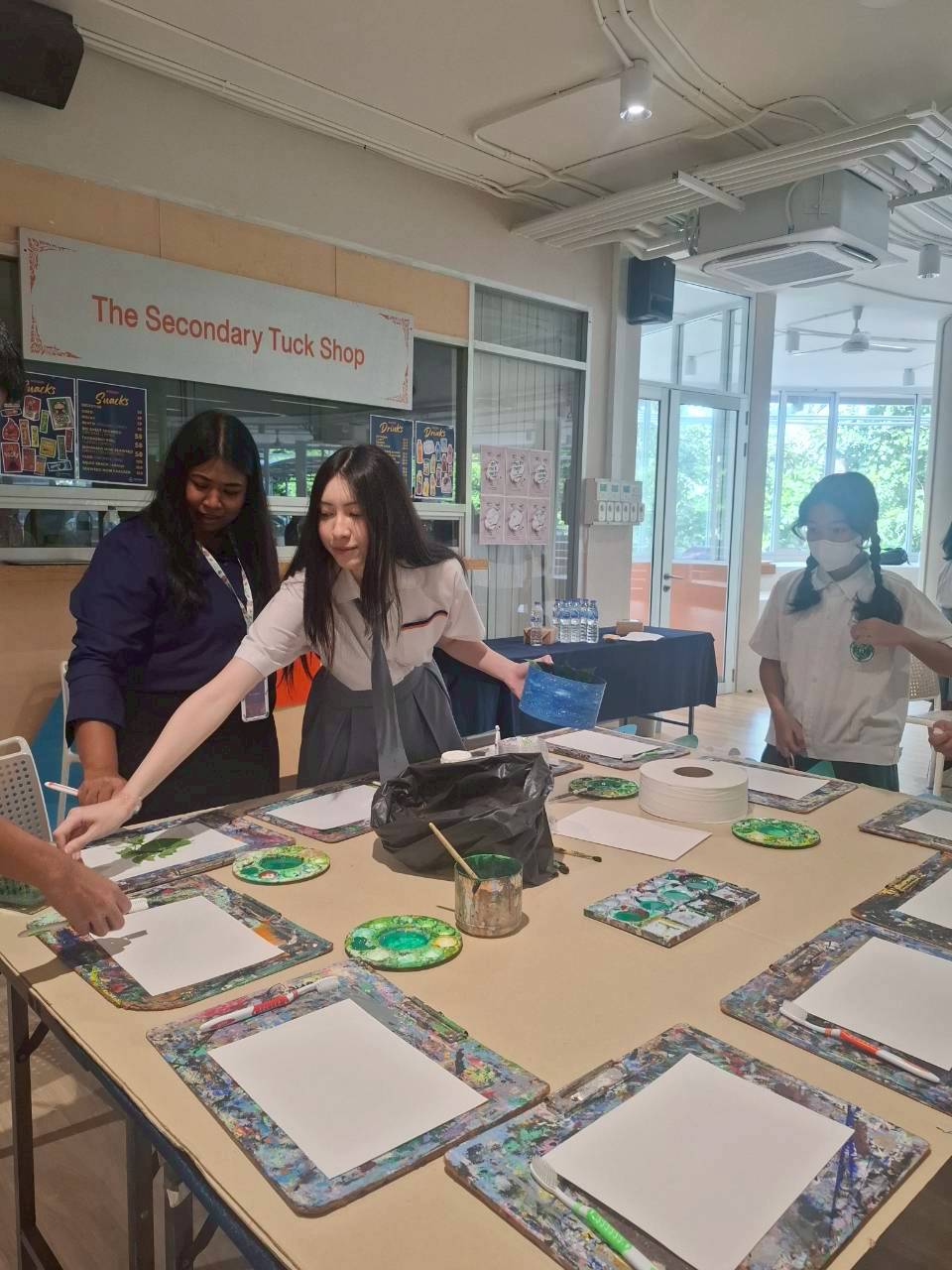 LINE_ALBUM_visit satit_251211_113