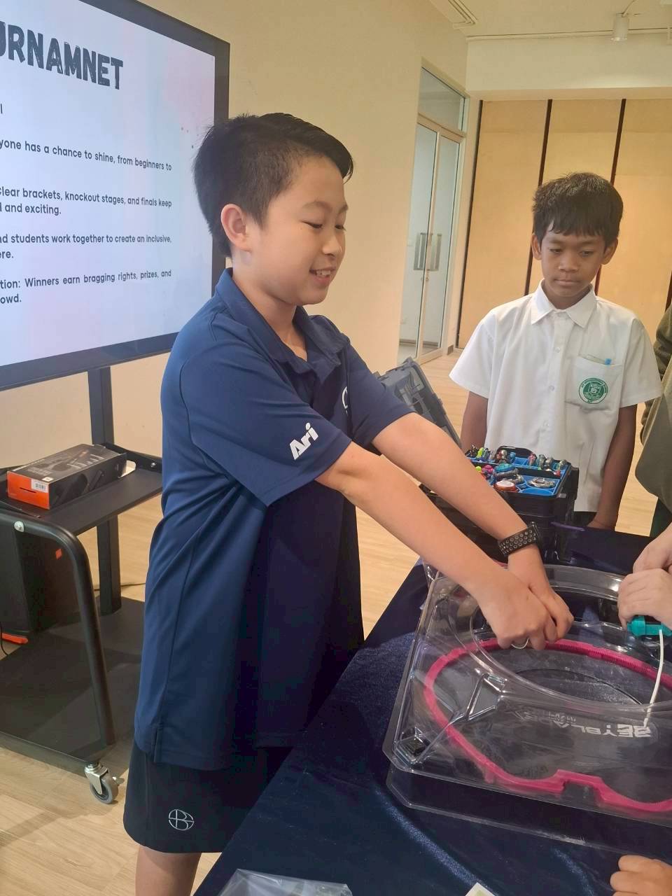 LINE_ALBUM_visit satit_251211_120