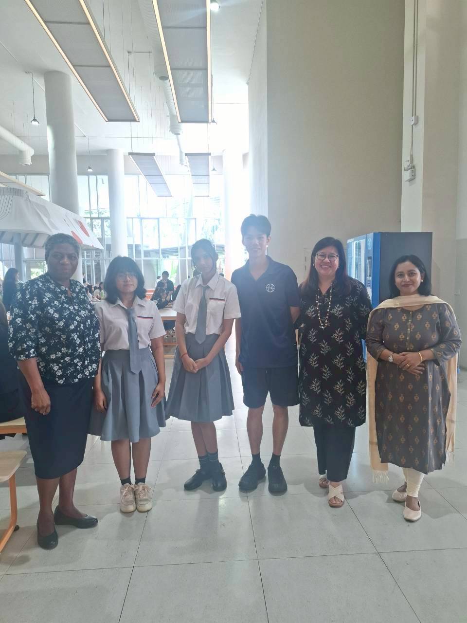 LINE_ALBUM_visit satit_251211_141