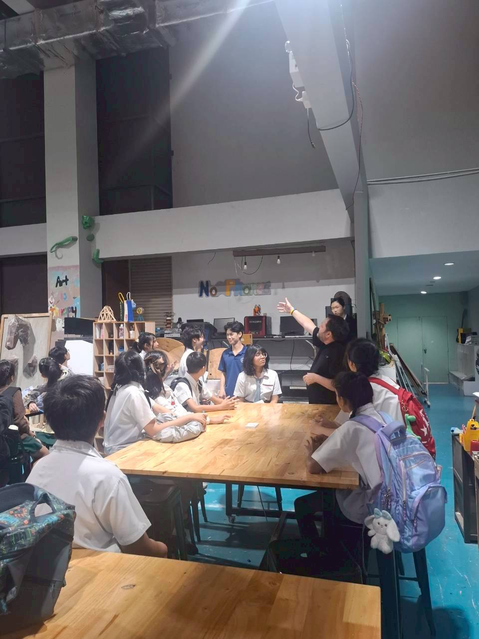 LINE_ALBUM_visit satit_251211_26