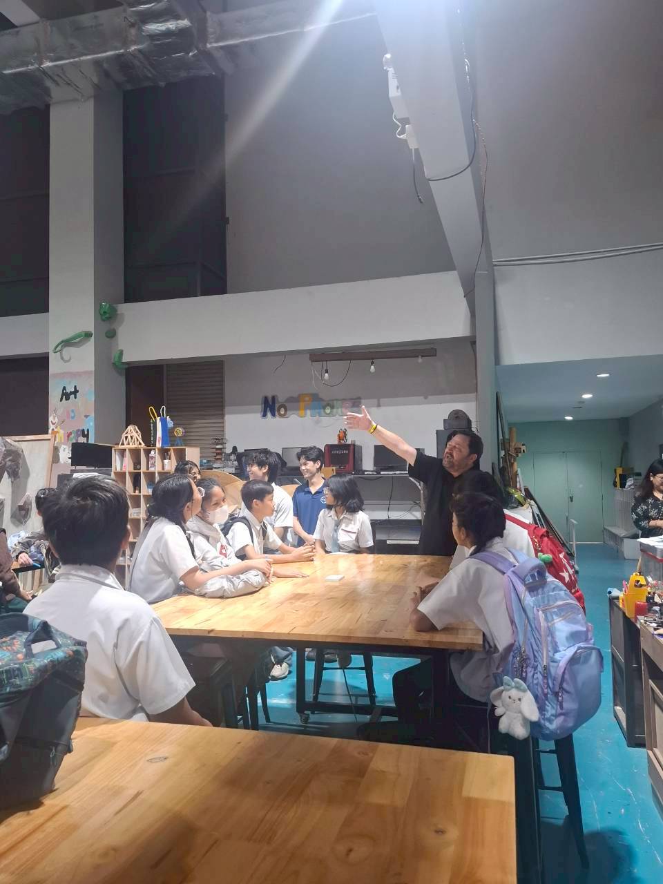 LINE_ALBUM_visit satit_251211_27