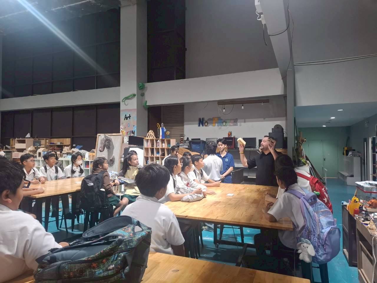 LINE_ALBUM_visit satit_251211_28