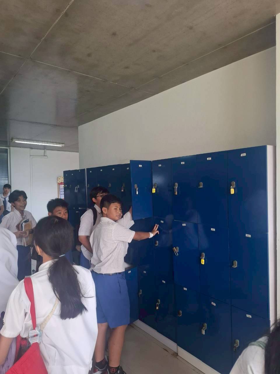 LINE_ALBUM_visit satit_251211_37