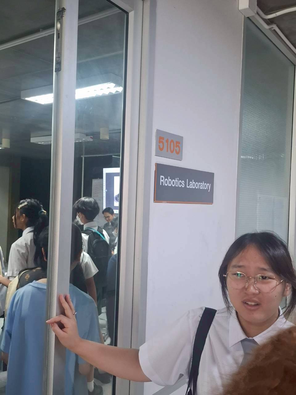 LINE_ALBUM_visit satit_251211_40