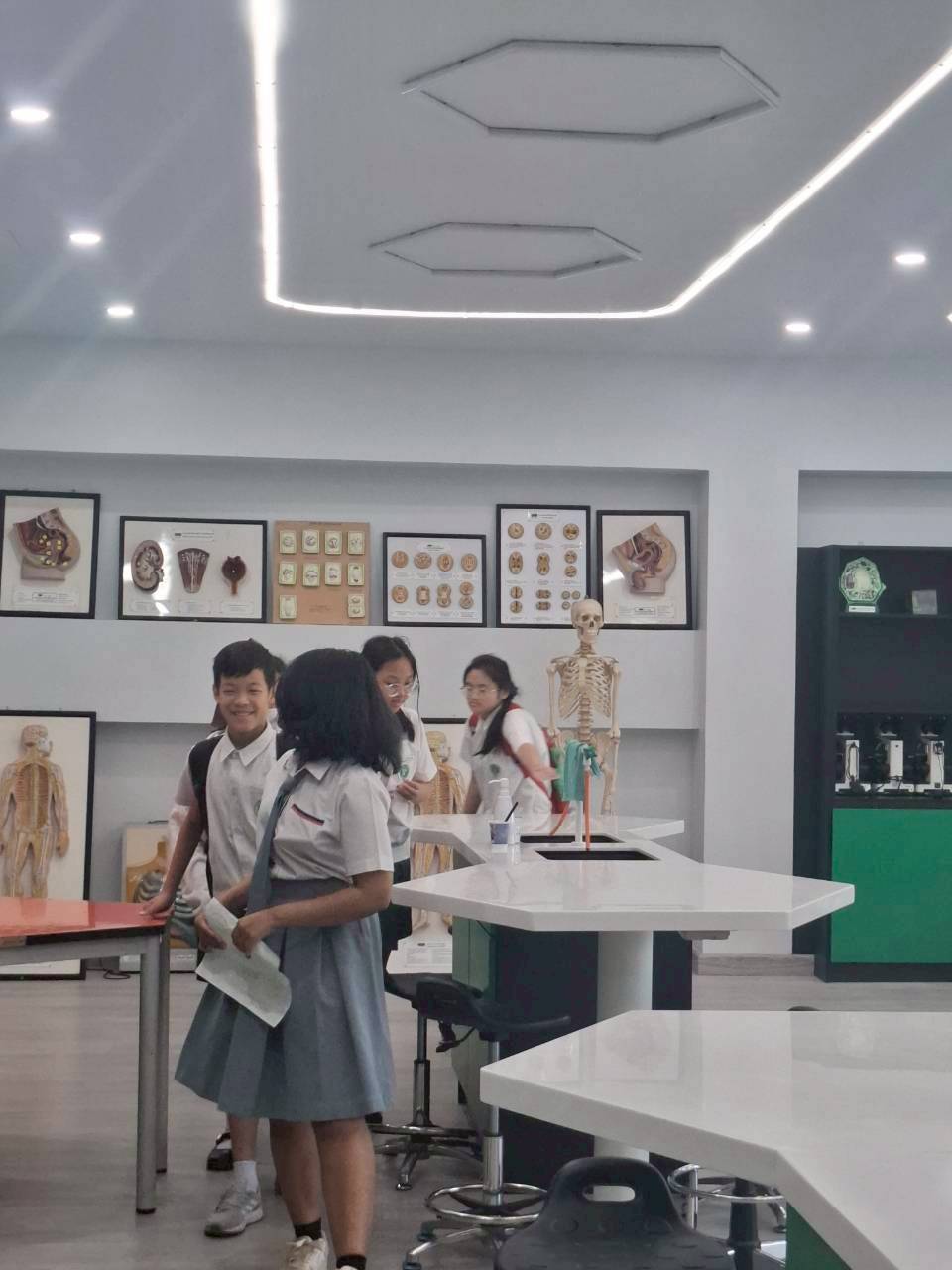 LINE_ALBUM_visit satit_251211_56