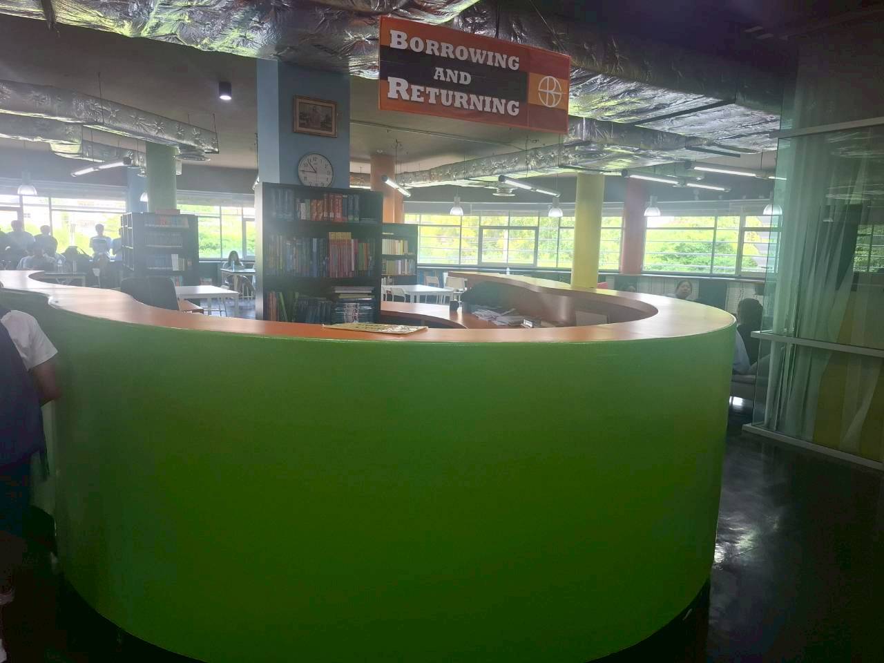 LINE_ALBUM_visit satit_251211_63