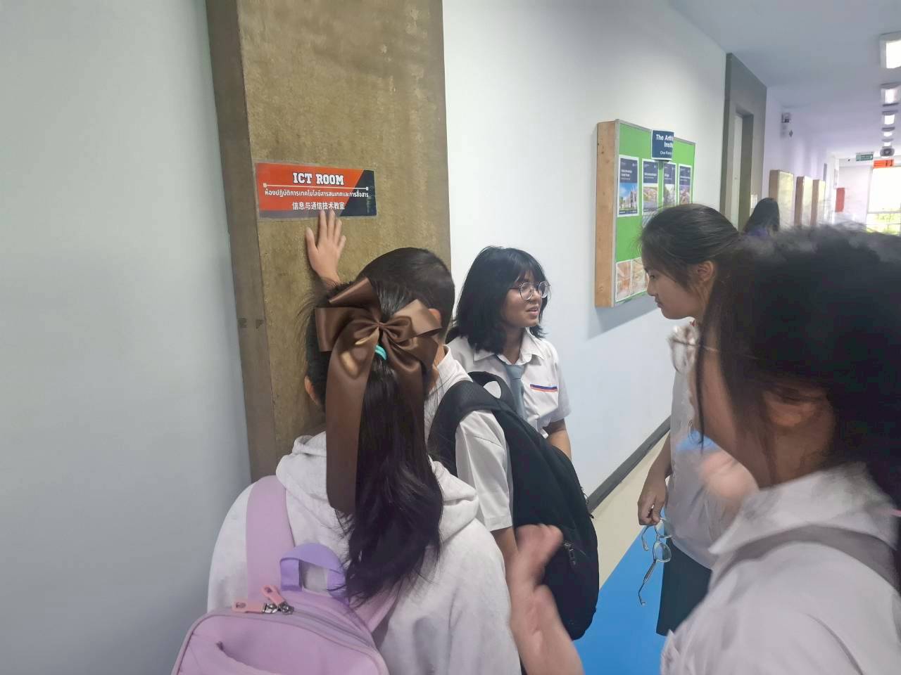 LINE_ALBUM_visit satit_251211_75