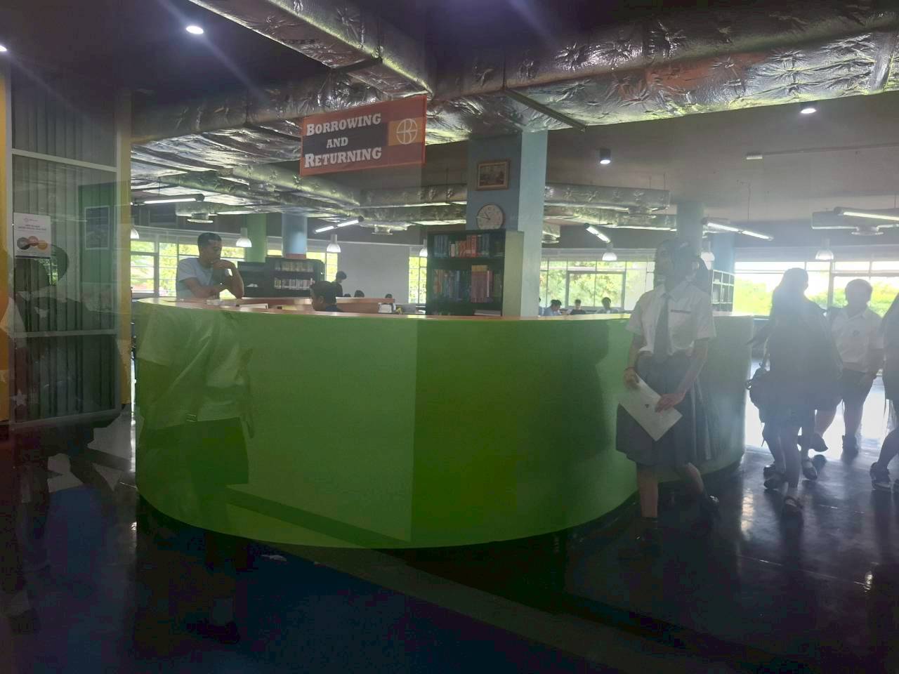 LINE_ALBUM_visit satit_251211_78