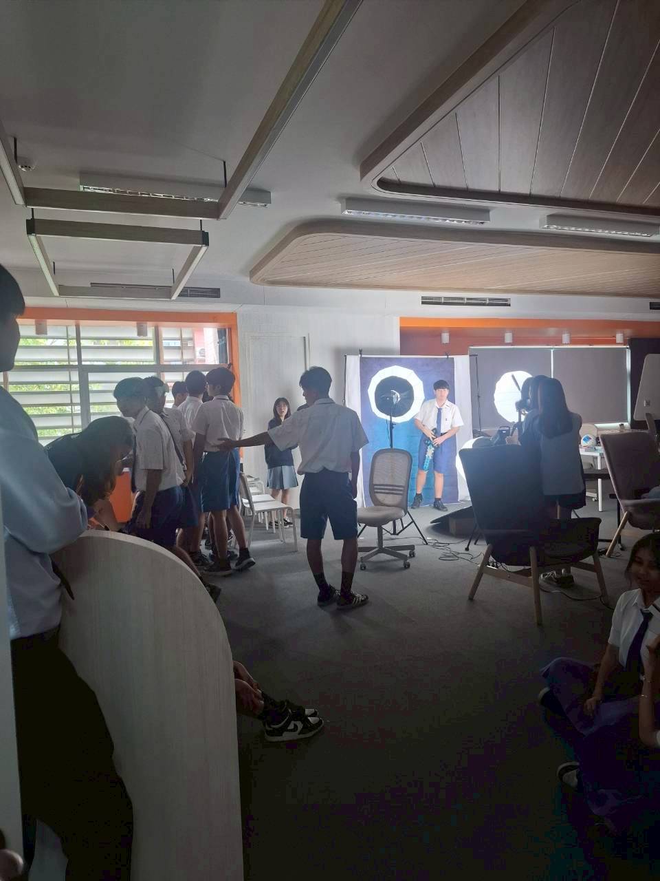 LINE_ALBUM_visit satit_251211_81