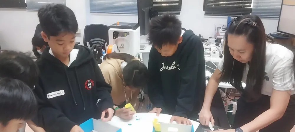 WhatsApp Image 2025-12-01 at 12.44.22 (1)-min