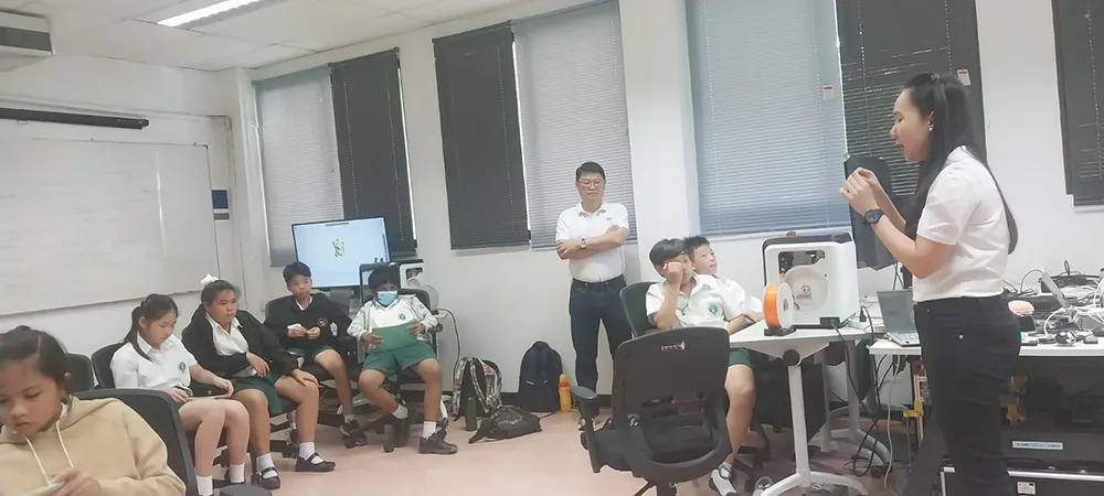 WhatsApp Image 2025-12-01 at 12.44.41-min