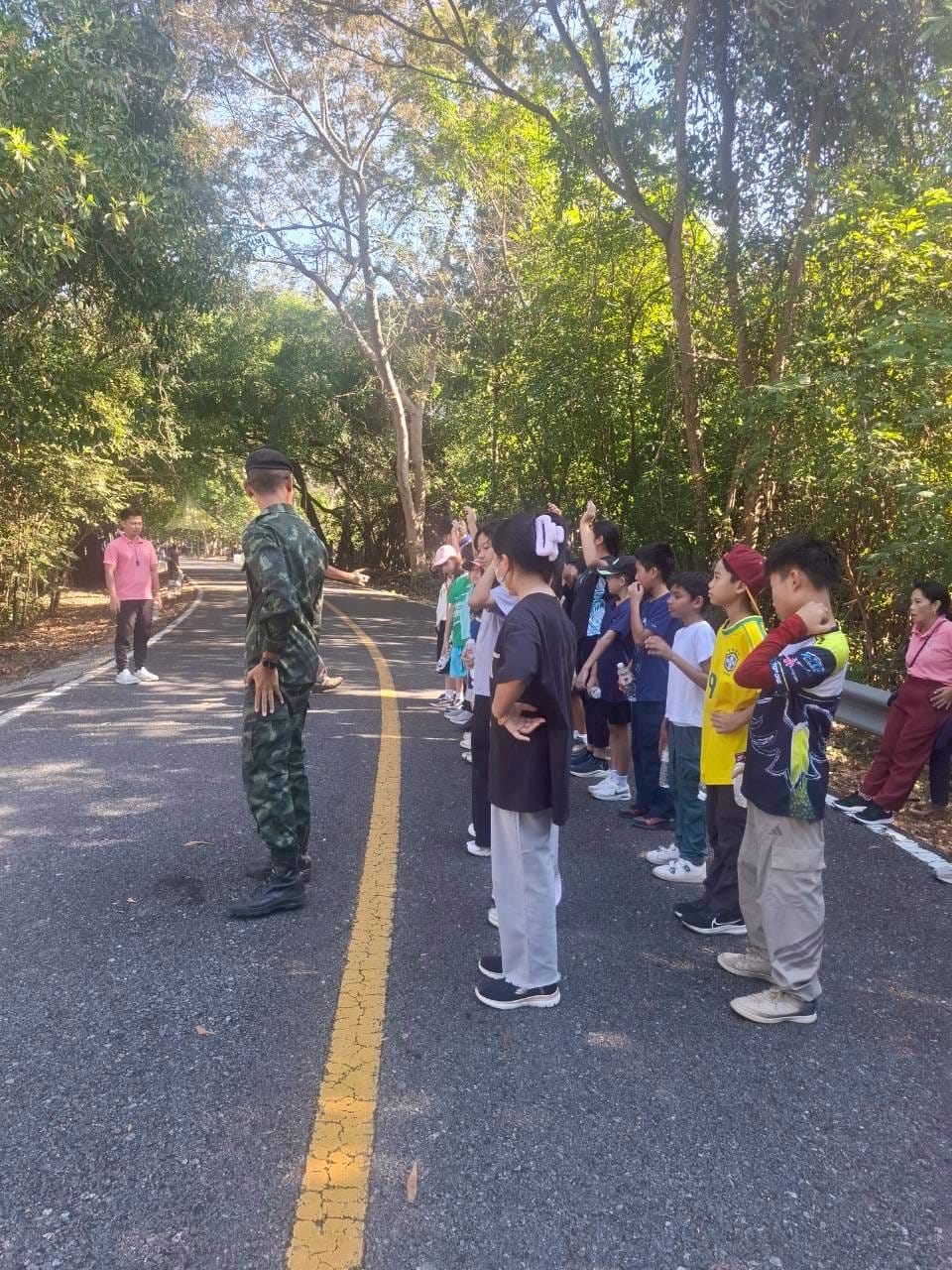 LINE_ALBUM_camp_251210_126