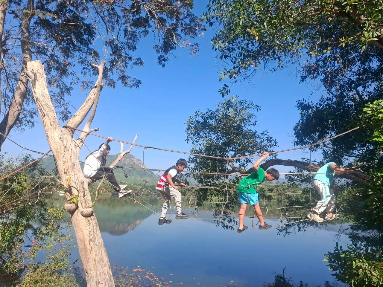 LINE_ALBUM_camp_251210_145