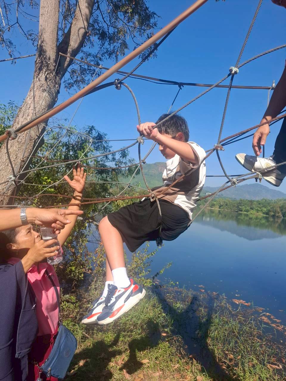 LINE_ALBUM_camp_251210_146