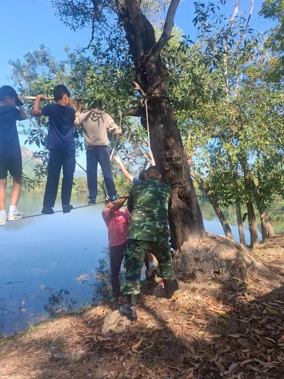 LINE_ALBUM_camp_251210_152