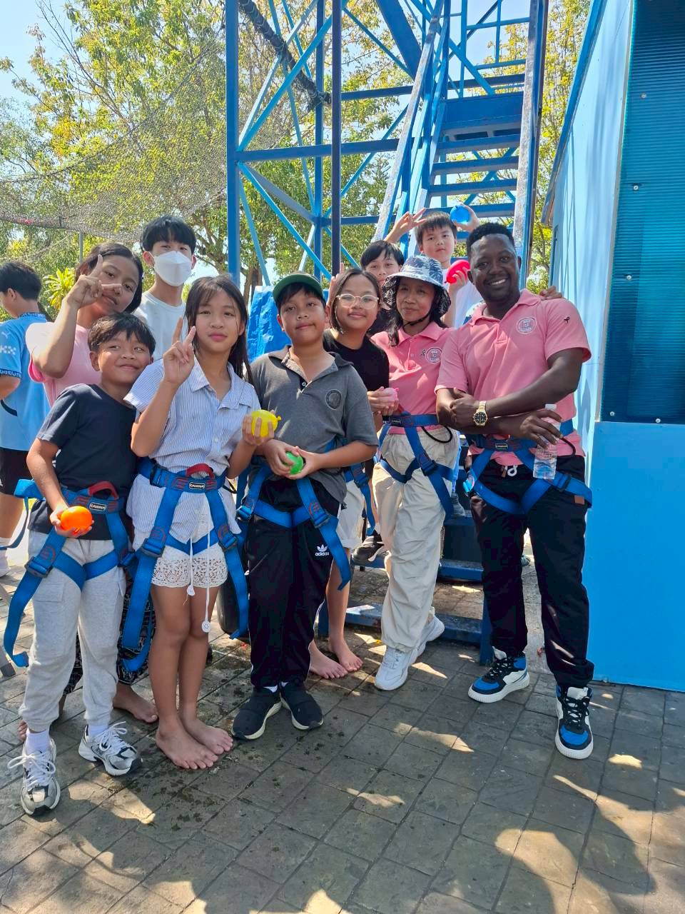 LINE_ALBUM_camp_251210_169