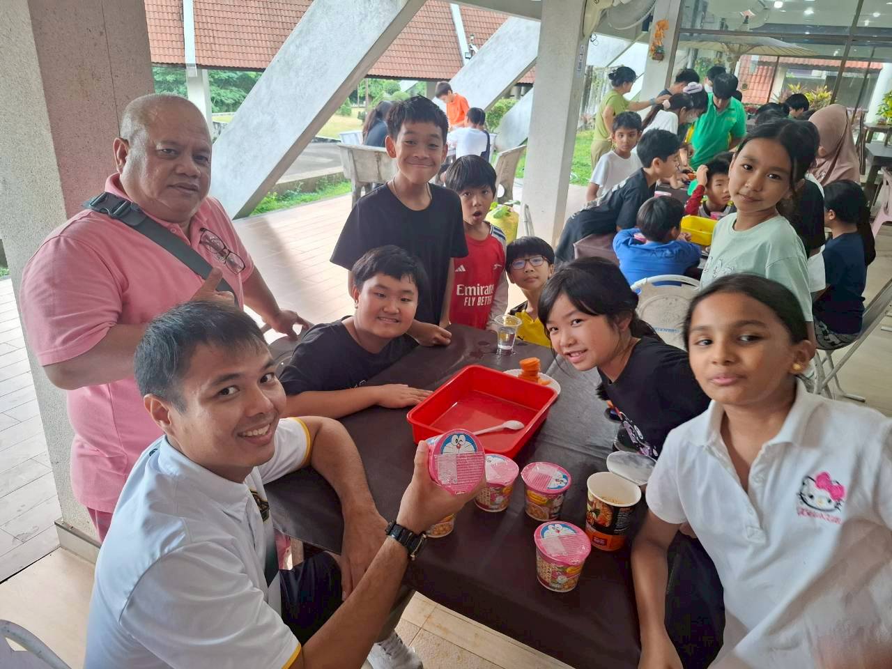 LINE_ALBUM_camp_251210_194