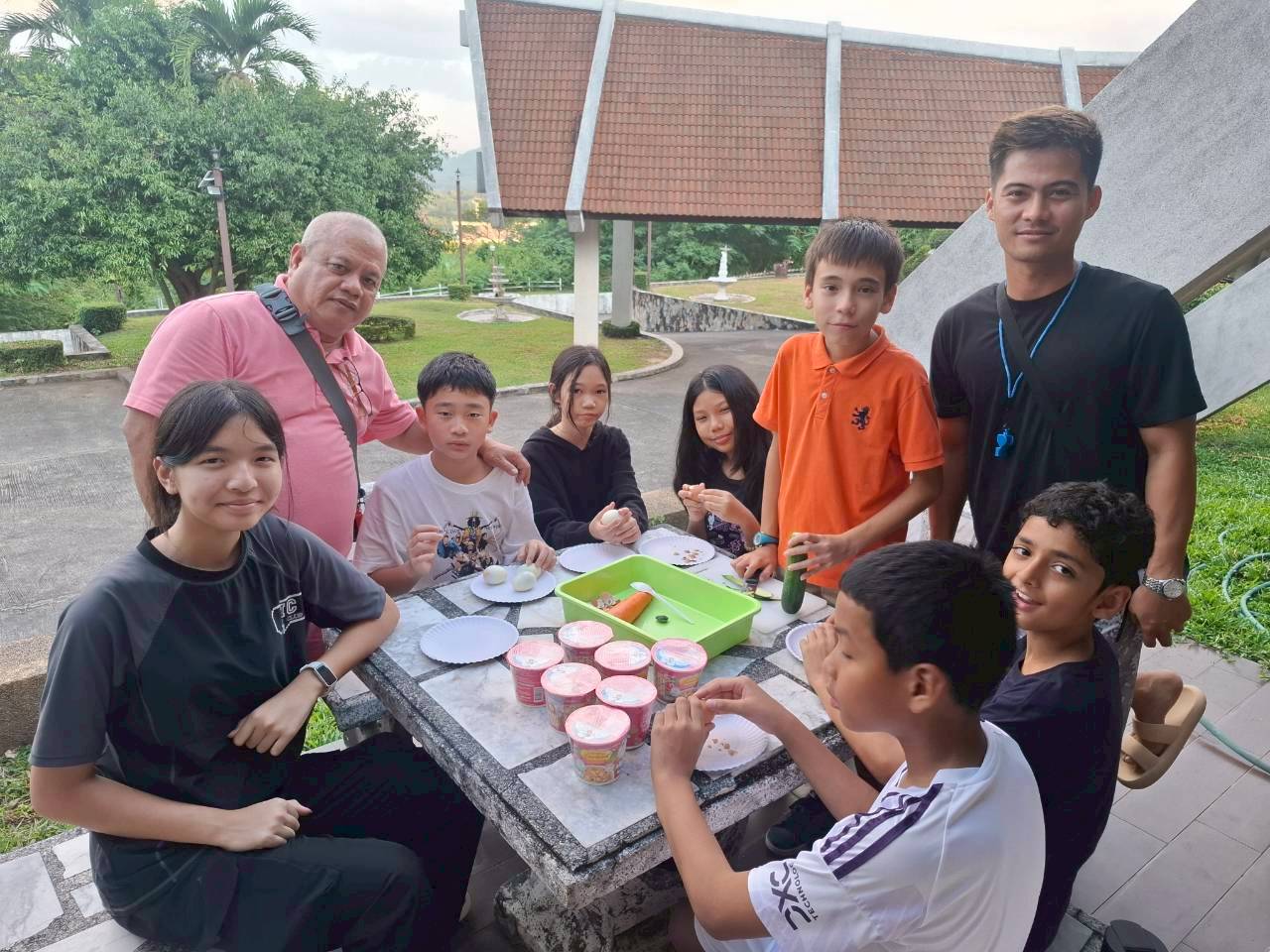 LINE_ALBUM_camp_251210_195