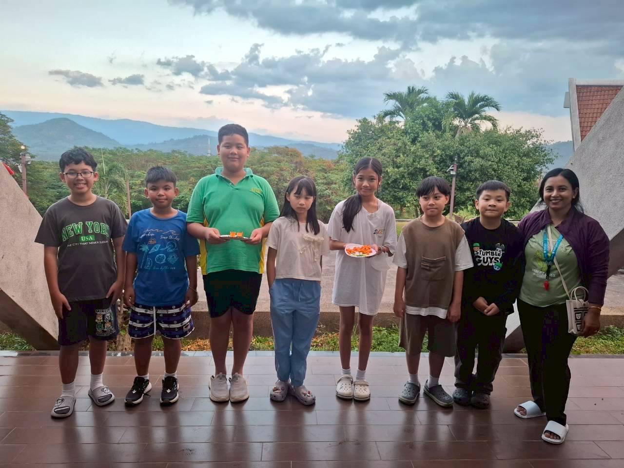 LINE_ALBUM_camp_251210_209